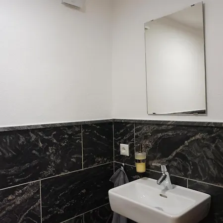 Edinger Apartment